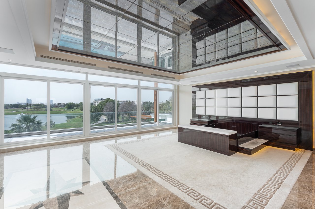 Emirates Hills Villa 