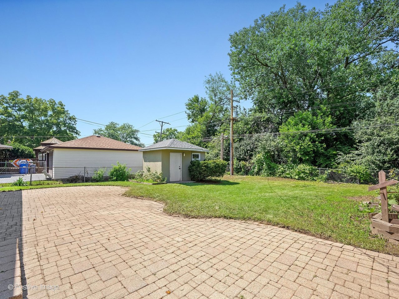 1019 Wakeman Ave, Wheaton IL – Solid Brick Ranch in the Hawthorne Subdivision Listed at $429,900