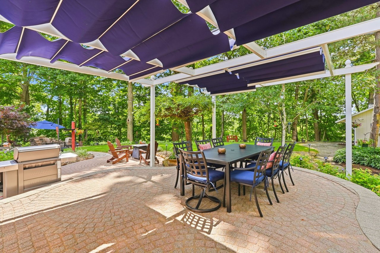 Stunning Metropark Retreat