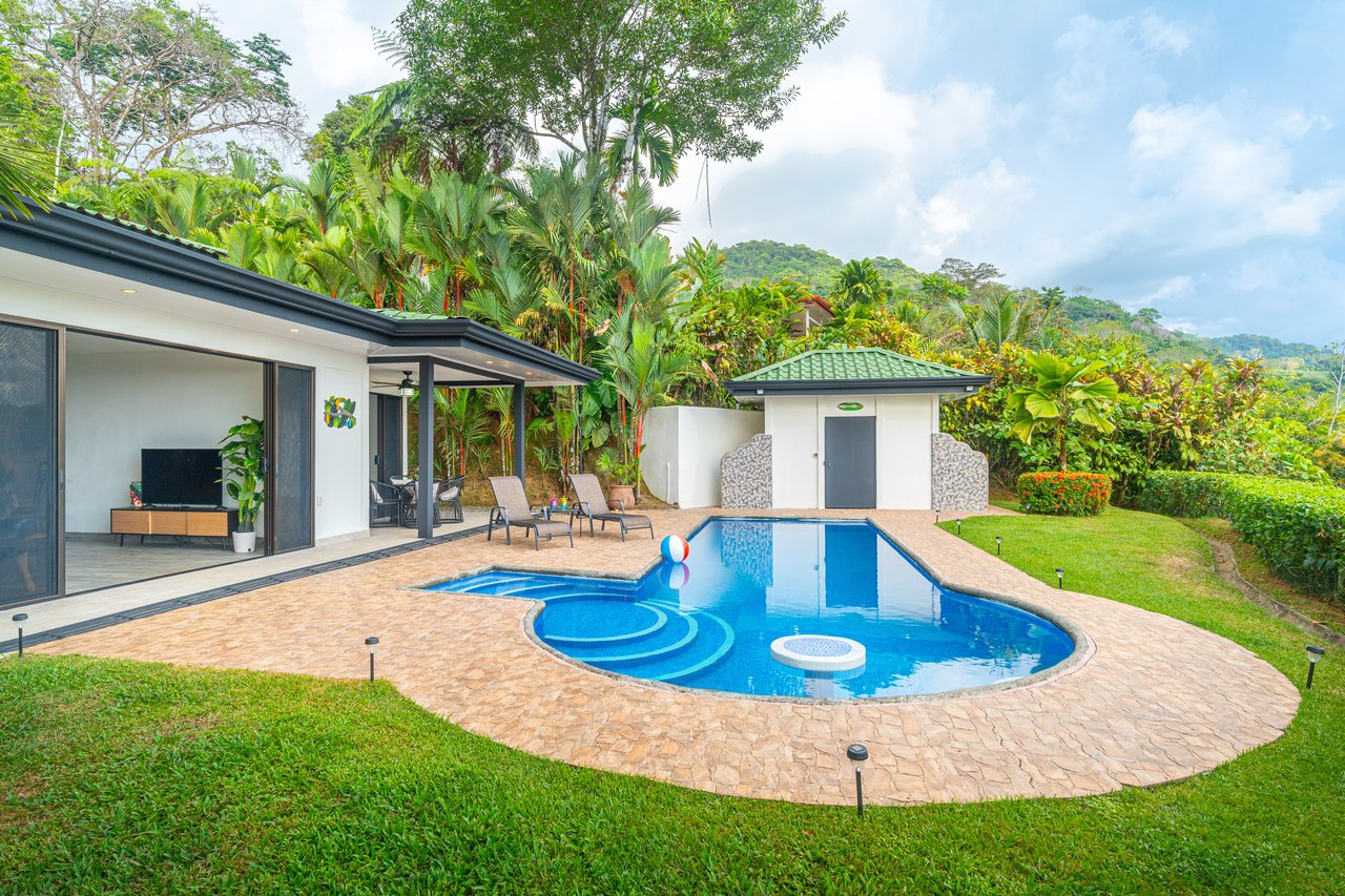 Breathtaking Ocean Sunset Views at Casa Iona, Ojochal