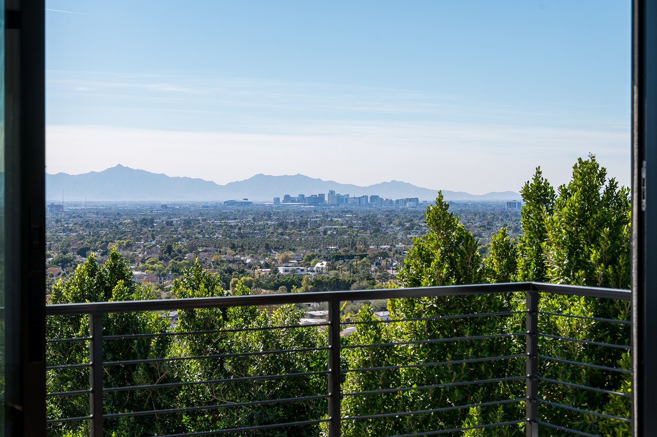 5419 E VALLE VISTA Road