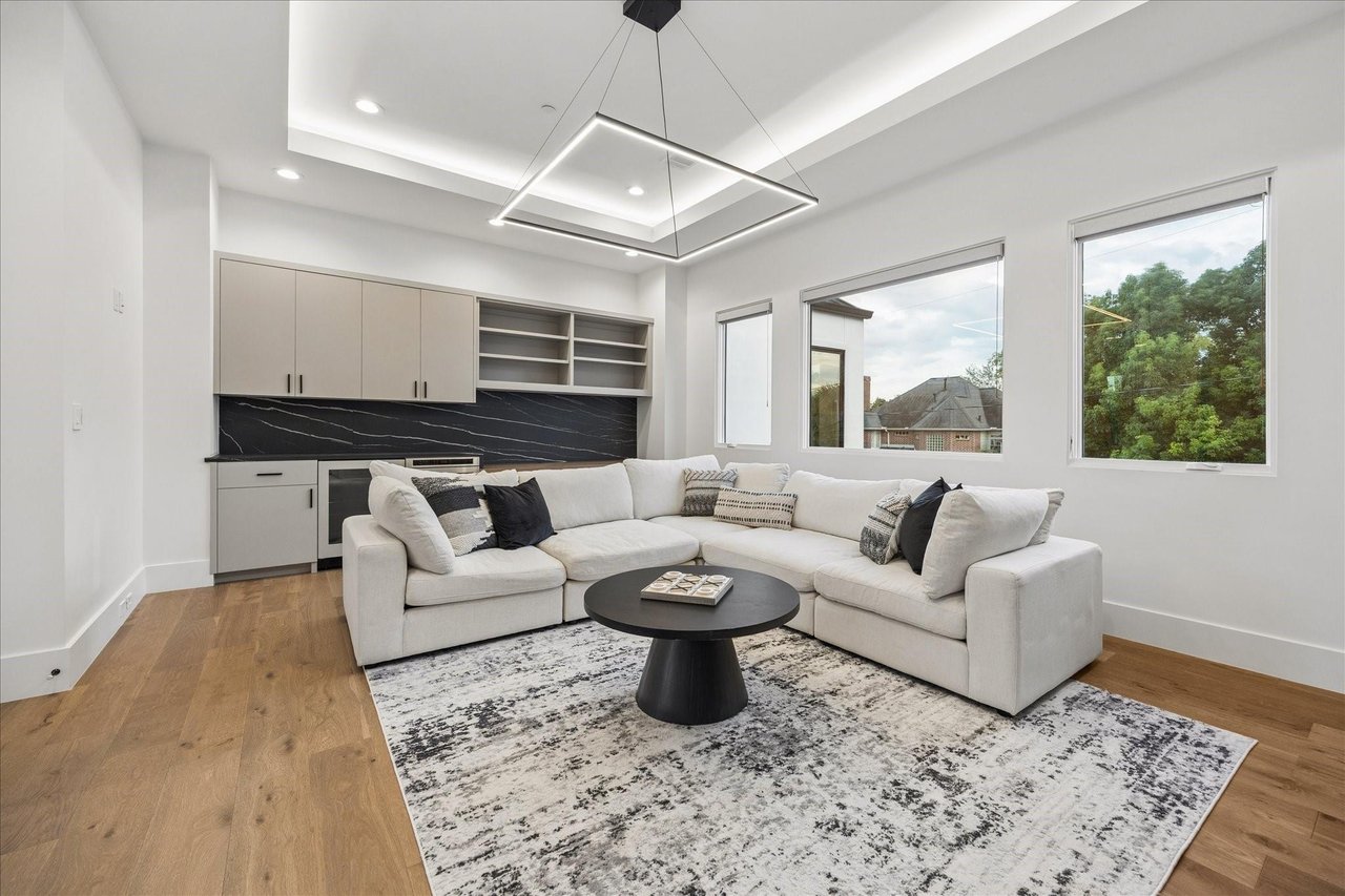 4529 Merrie Lane