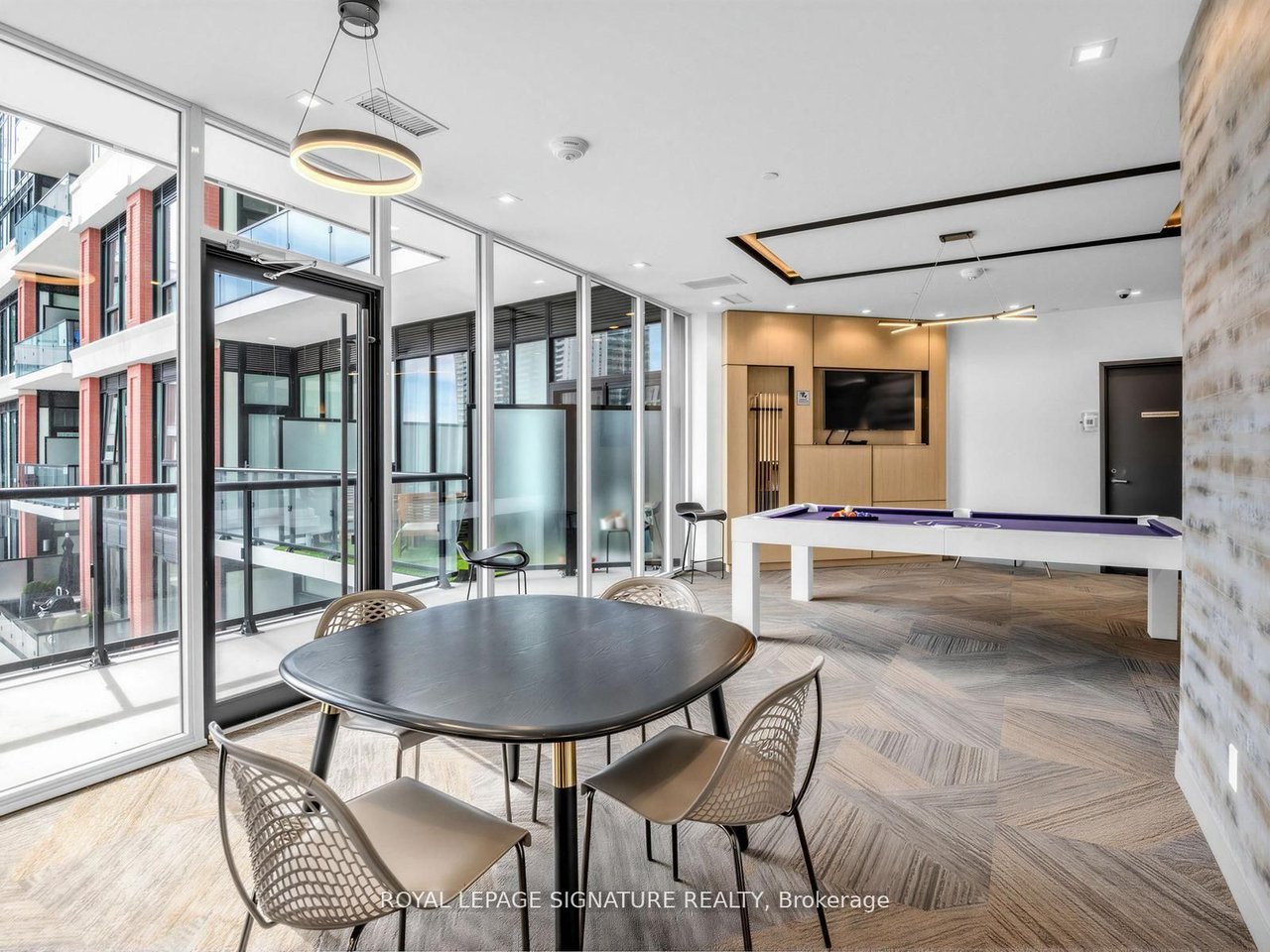 J. DAVIS HOUSE PENTHOUSE 