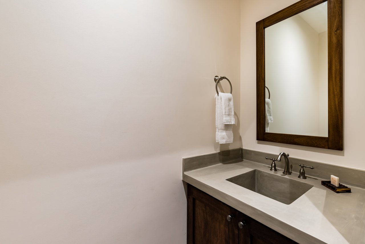 Casa Acuarela | 17 Calle Cartagena: A Vibrant 4-Bedroom Retreat Steps from Playa Danta in the Heart of Las Catalinas