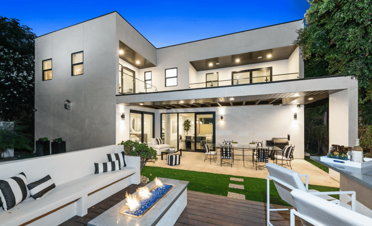 moments from the heart of Beverly Hills