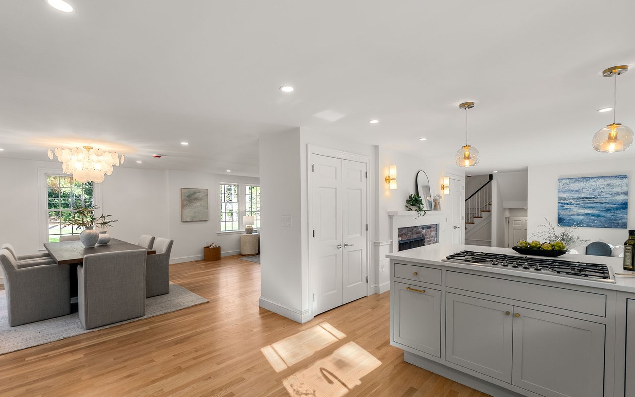95 Sylvan Lane Weston, MA 02493