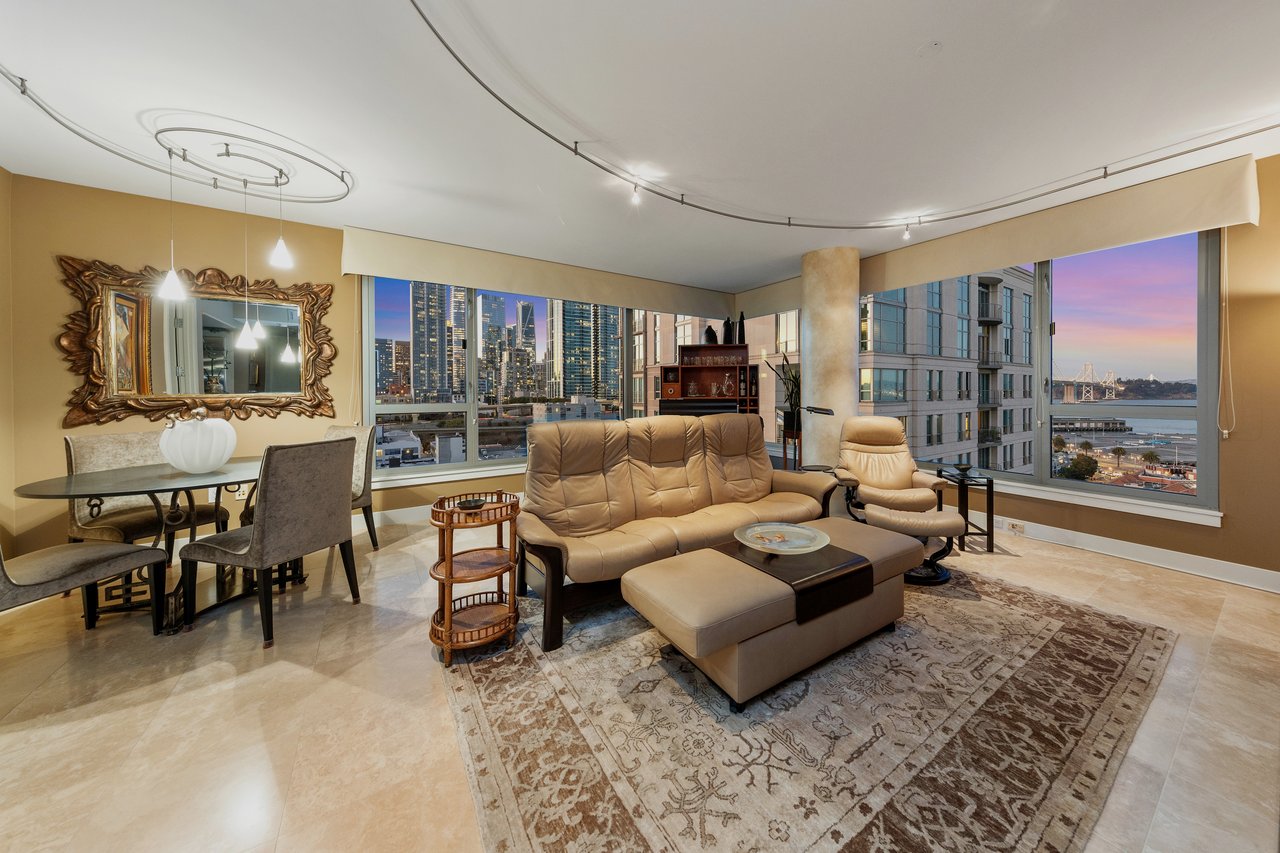 Elevated Corner with Downtown/Bay Views