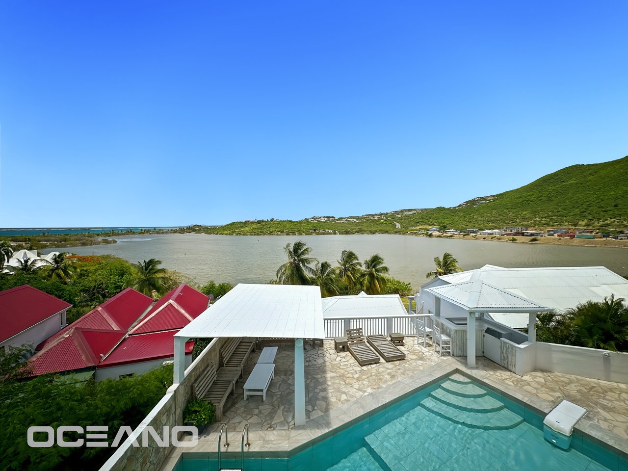 EXCLUSIVE : Set of 2 Apartments (T3 & T2) with Terraces - Charm and Investment Potential