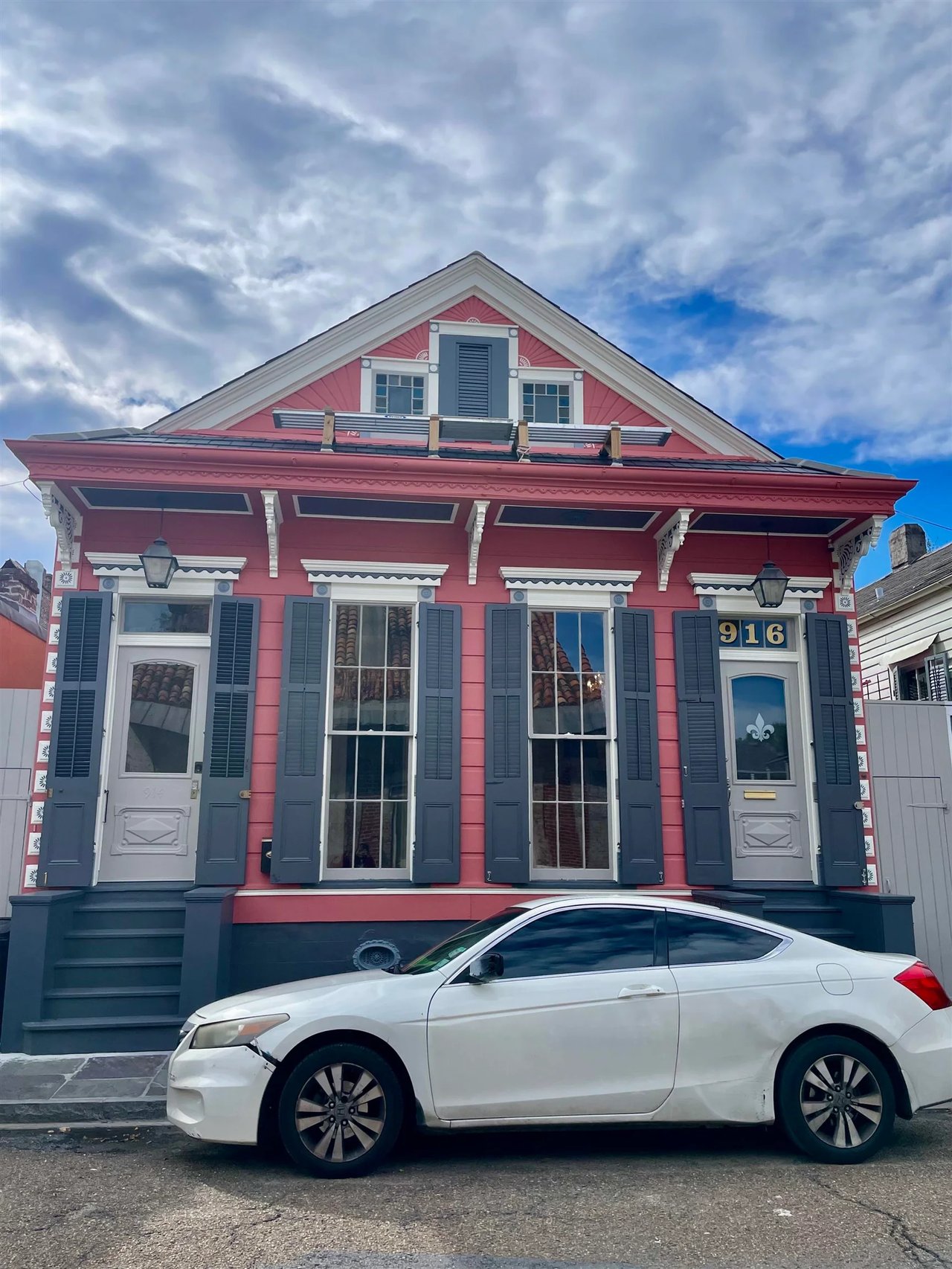 914 Saint Ann St