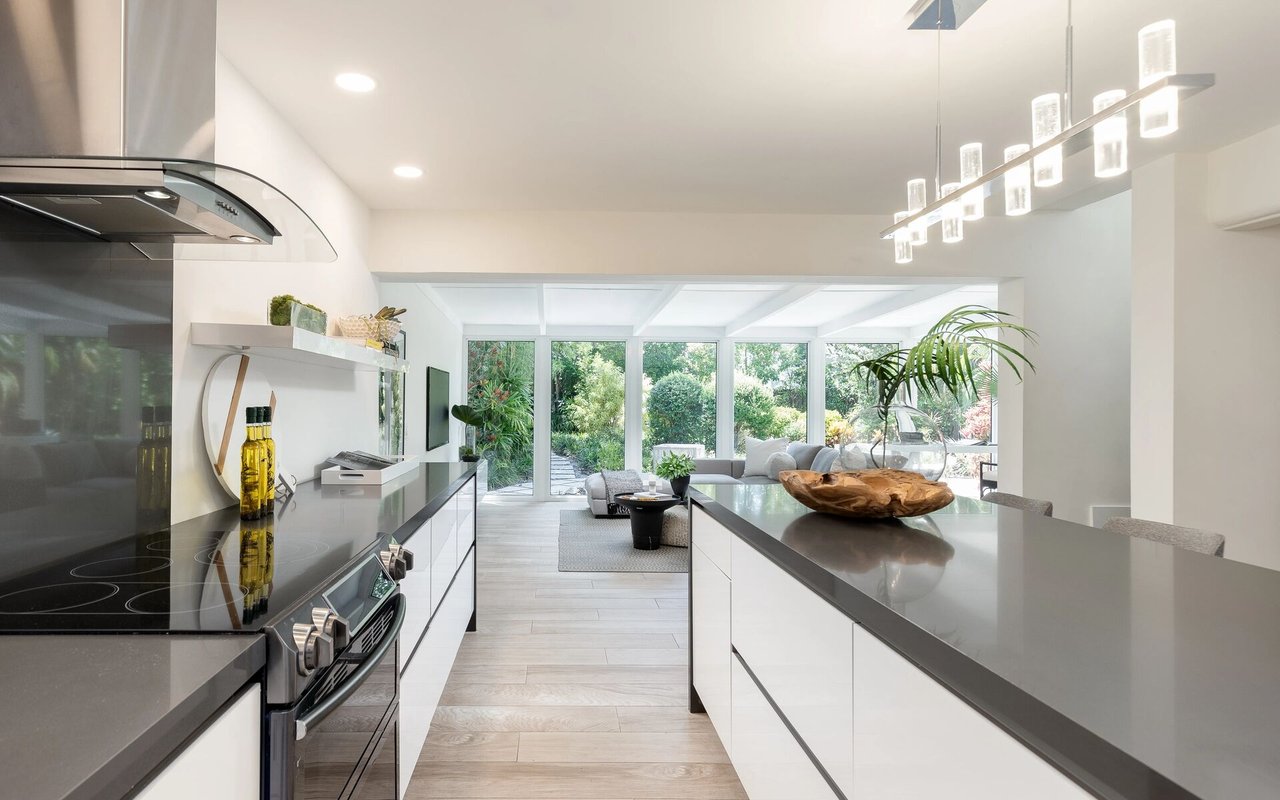 Ready to Buy or Sell a Home? Here Are 5 Key Factors in Choosing the Right Agent