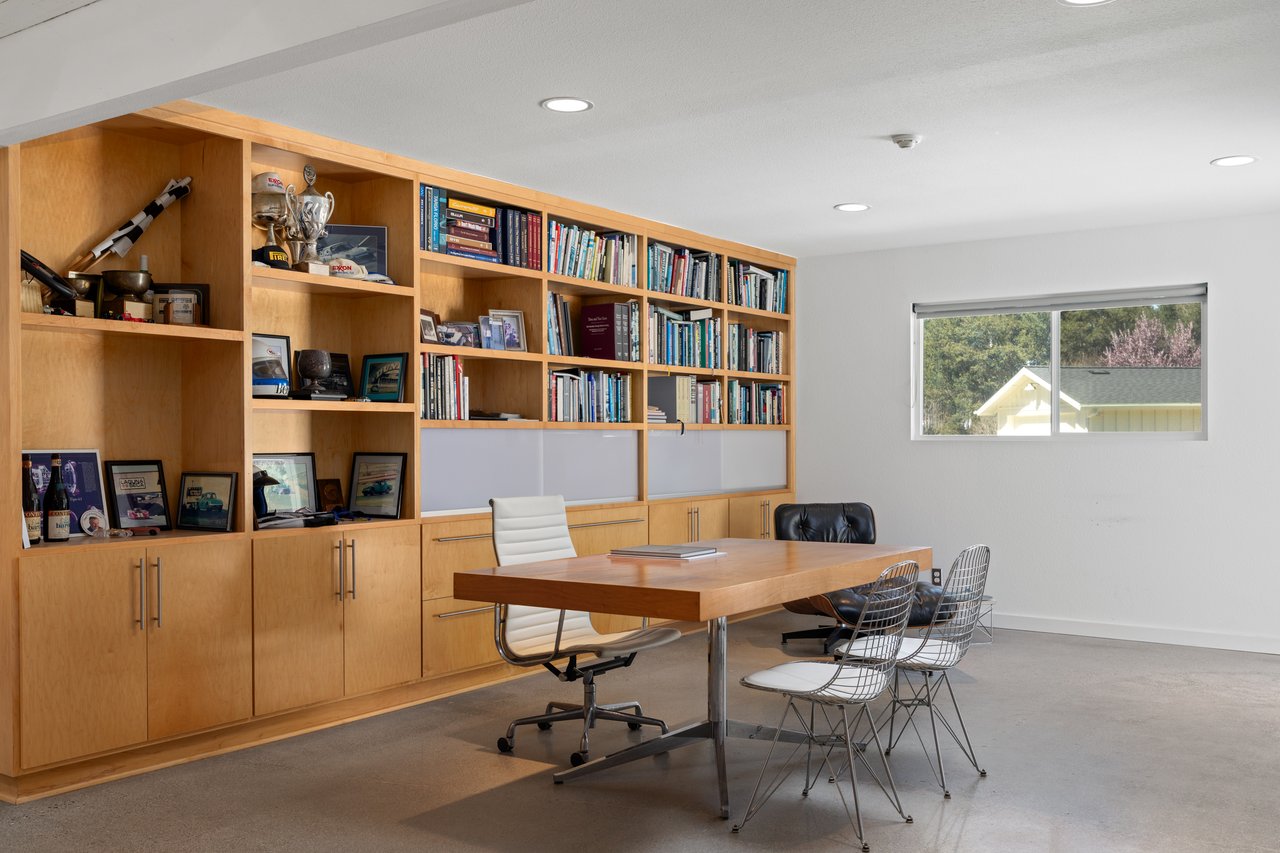 Private Mini Estate on 3+ Acres