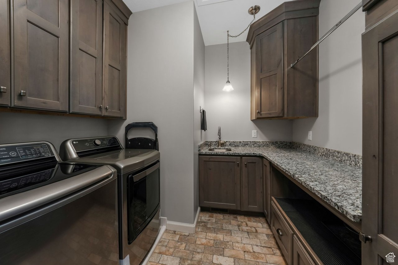 6035 Hidden Valley Rd