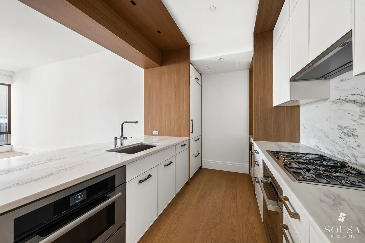 50 W 66th St #8A