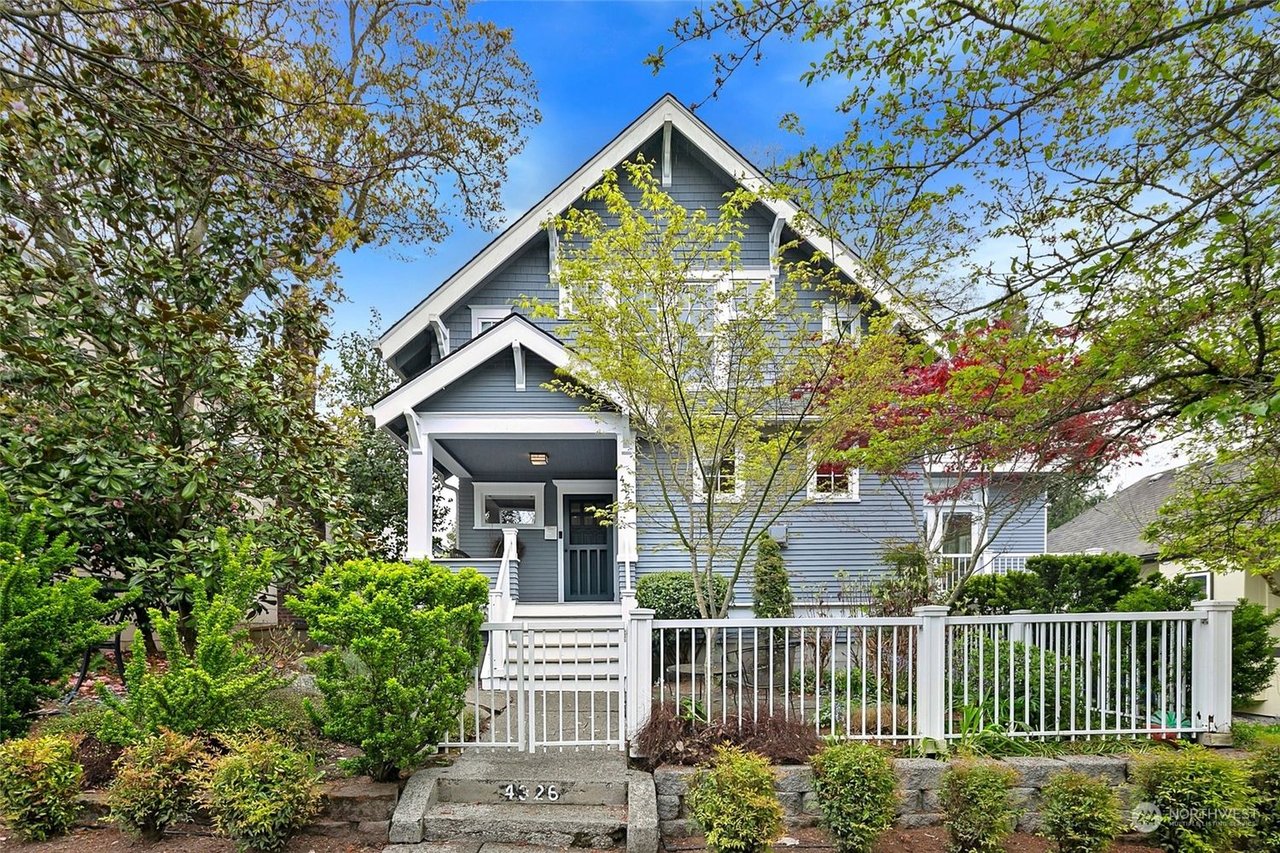 4326 2nd Ave NE