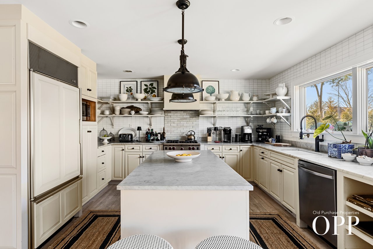 A Turnkey Mid-Century, Effortlessly Located in Bellport Village