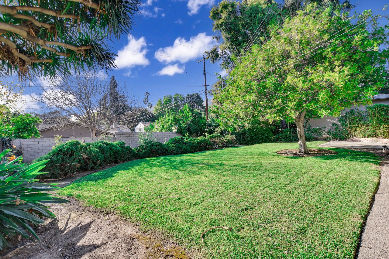 617 N Vista Bonita Avenue