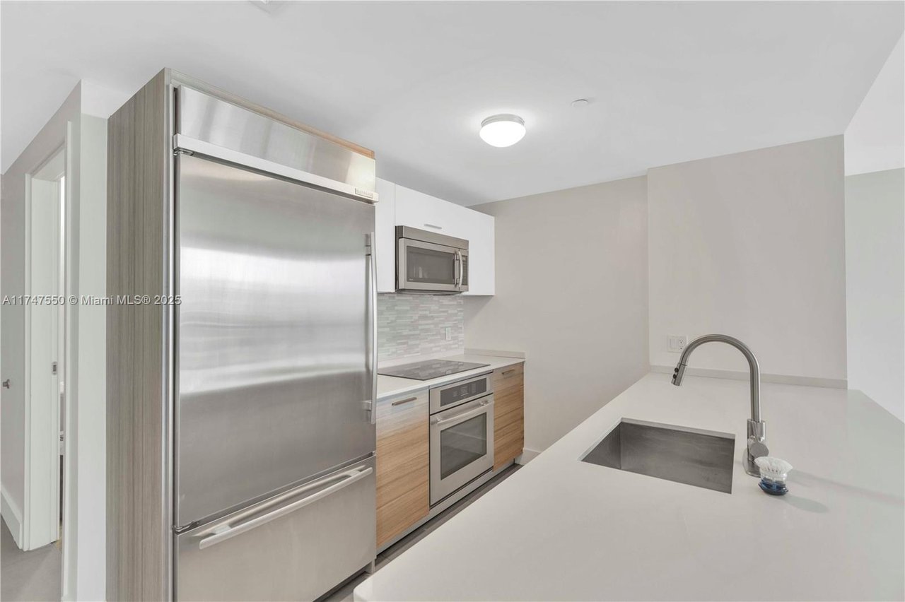 Brickell House #3200