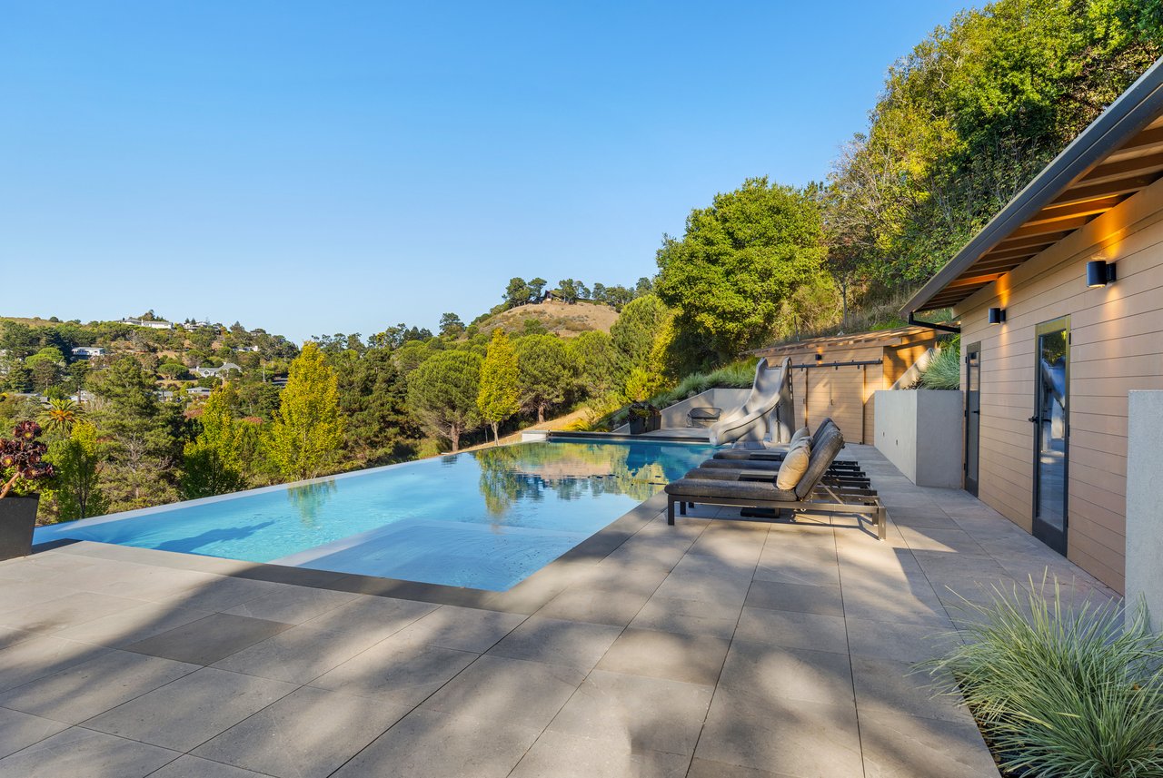 Modern Luxury - Completed in 2020