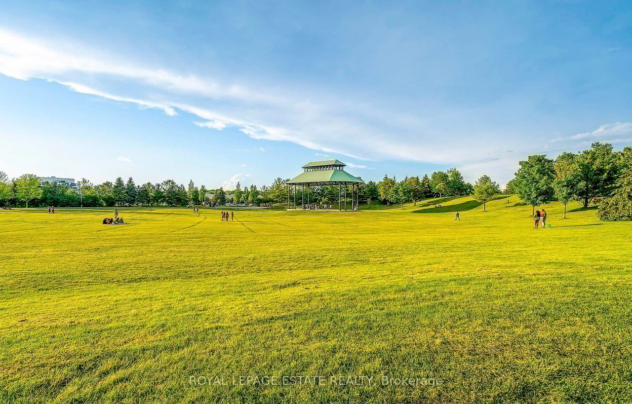 PENTHOUSE PINNACLE OF WATERFRONT LIVING 