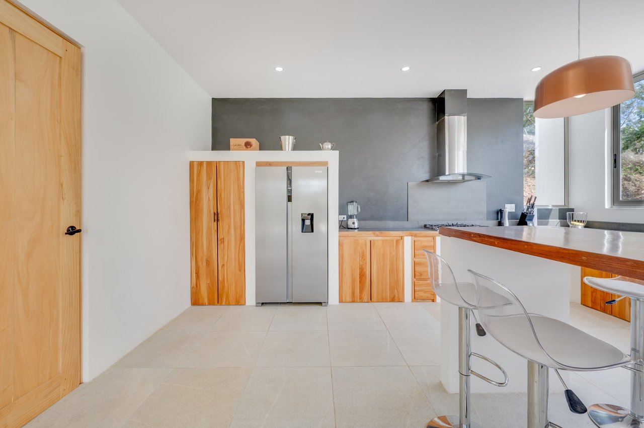 Finca Hermosa | Modern 3BR Luxury Villa with Infinity Pool in Exclusive Finca Panama Community