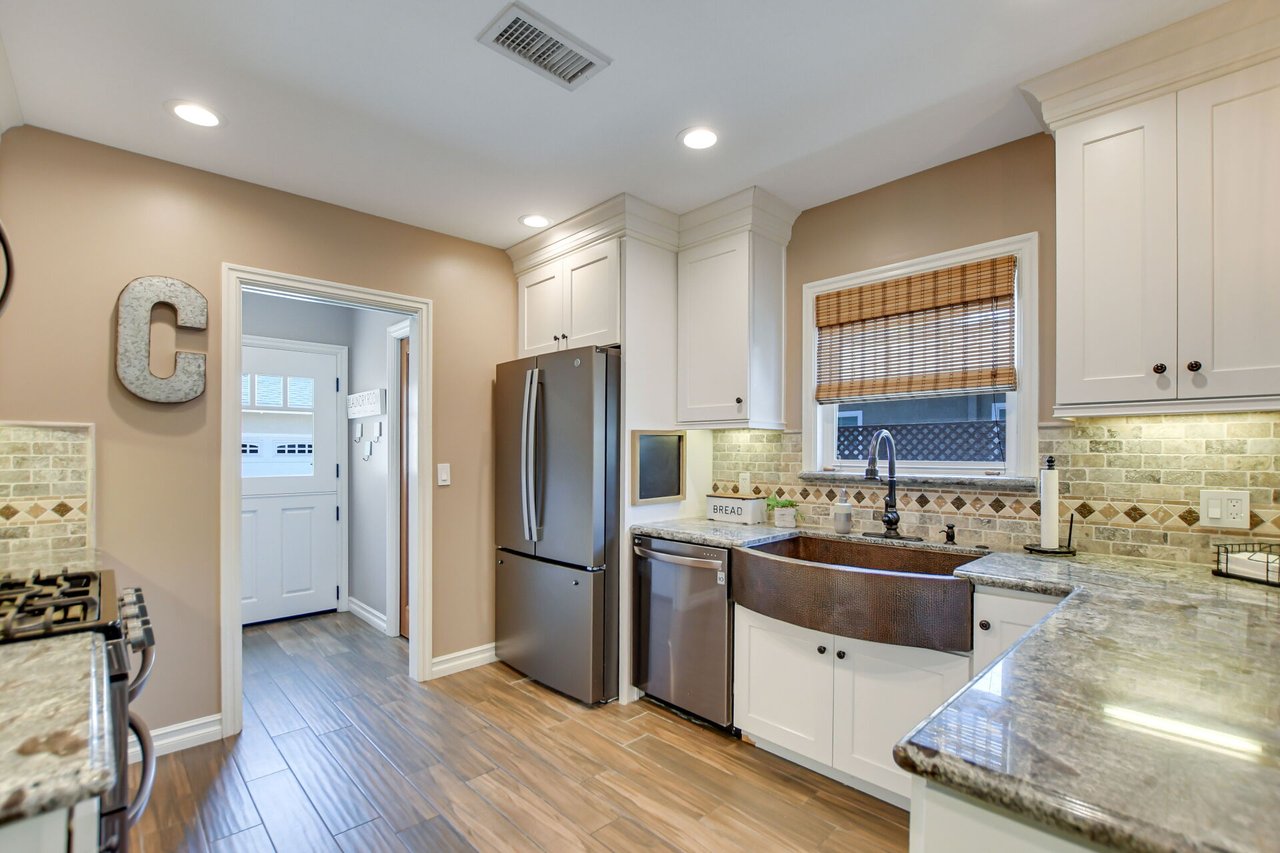 1720 E Walnut Creek Parkway