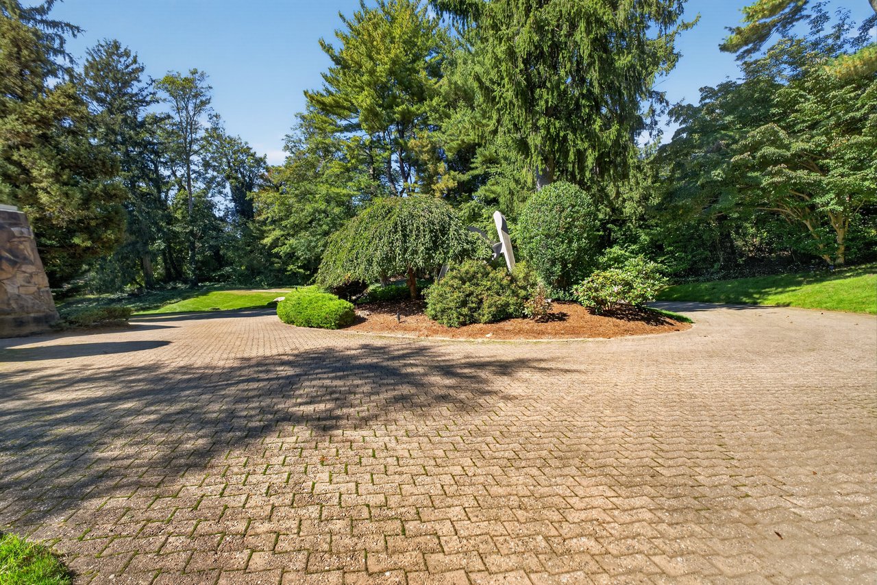15 Horseshoe Road (Long Island)