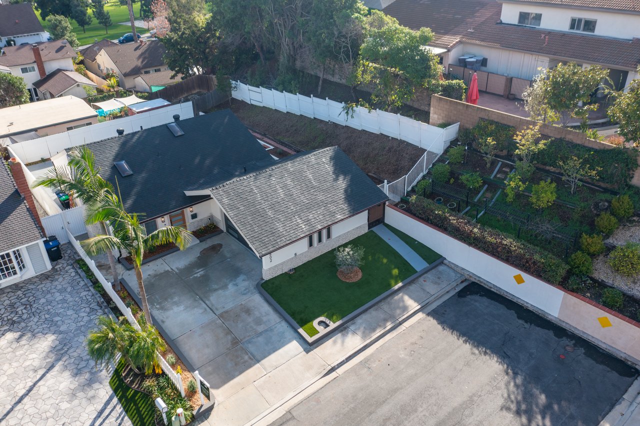 25802 Sycamore Ln, Laguna Hills, CA 92653