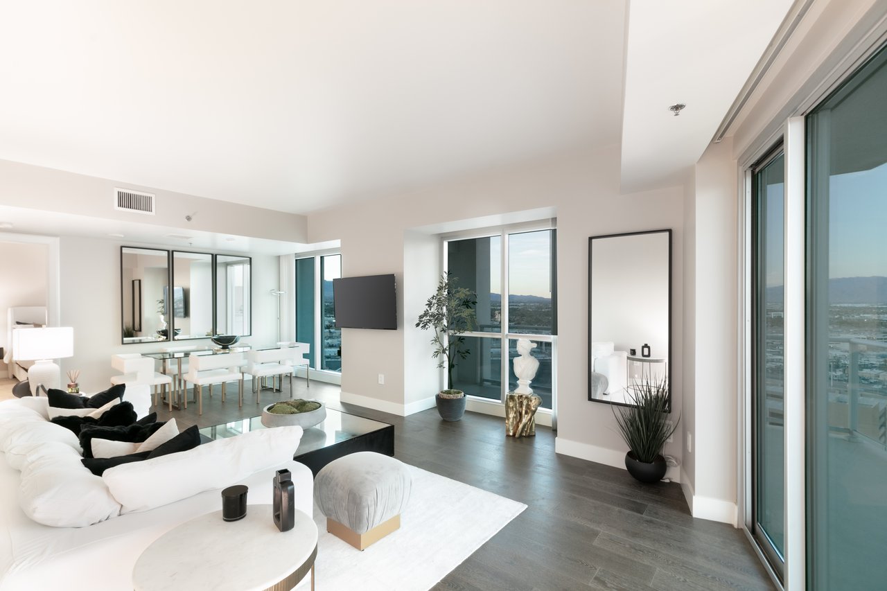 2700 Las Vegas Boulevard 2303