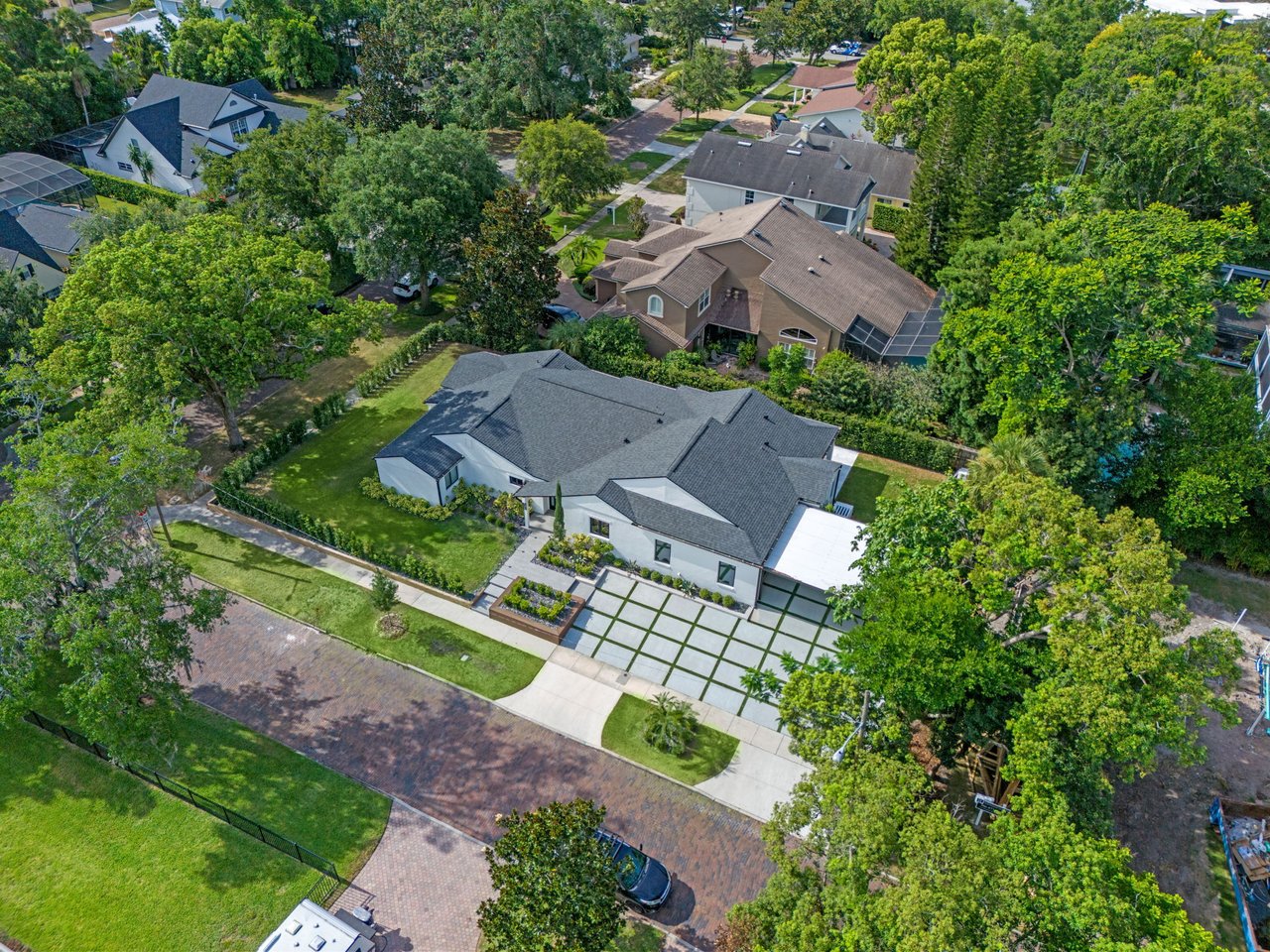 1371 LYNDALE BLVD