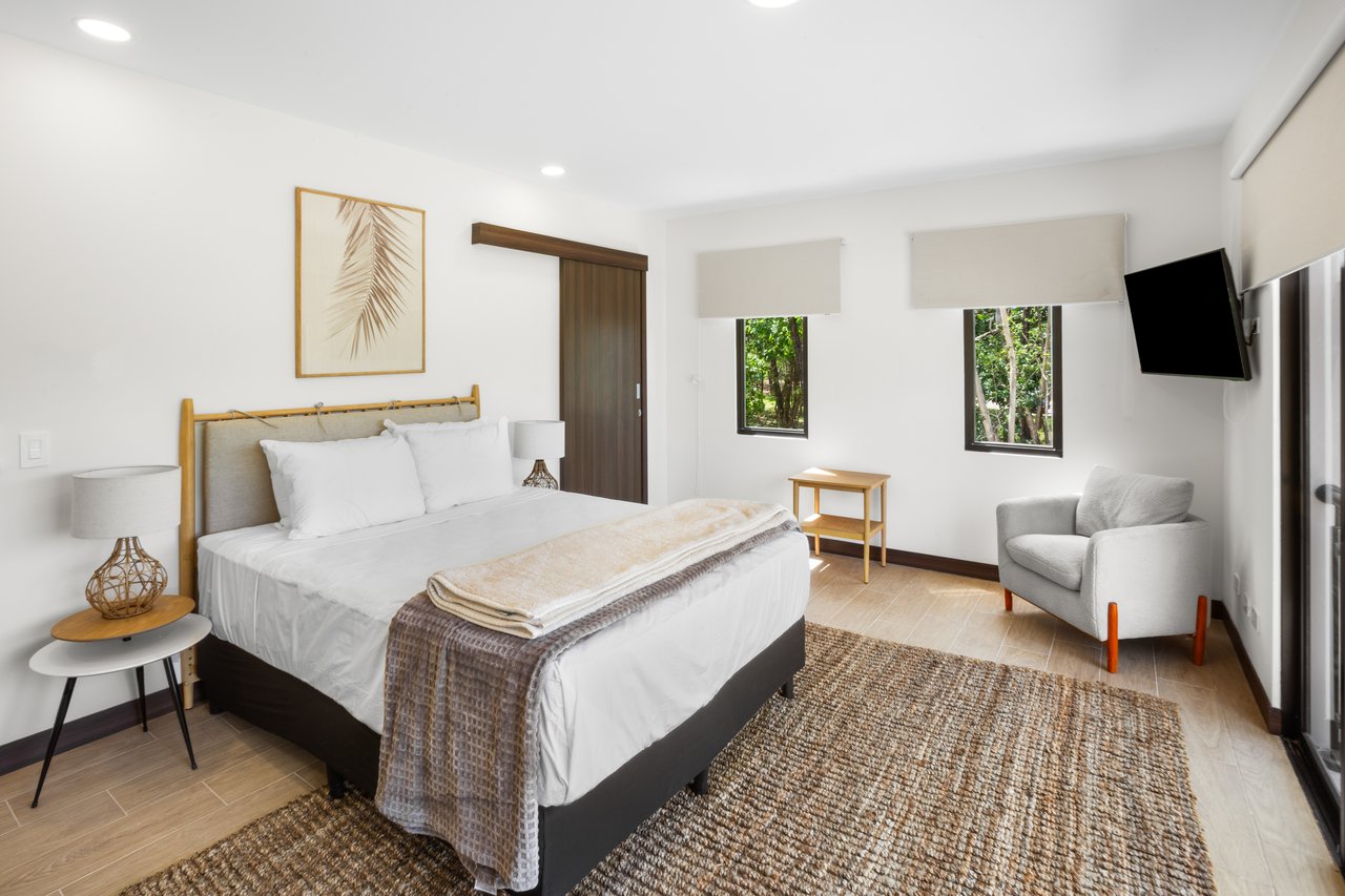 Flamingo Estates Luxury Home | Modern 4-Bed Retreat with Pool & Rooftop Terrace Near Beach & Marina