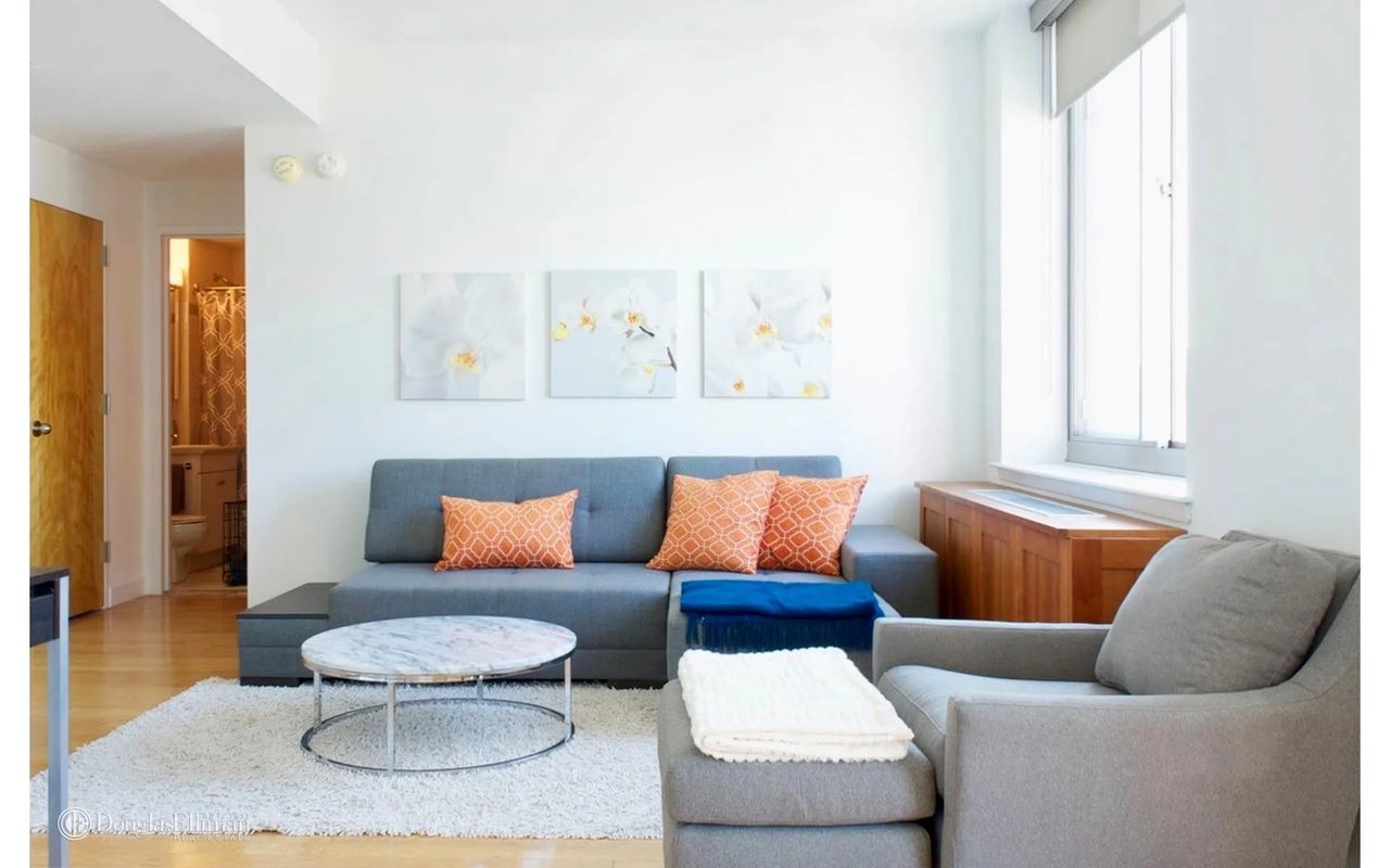 520 West 23rd Street Unit: 14G