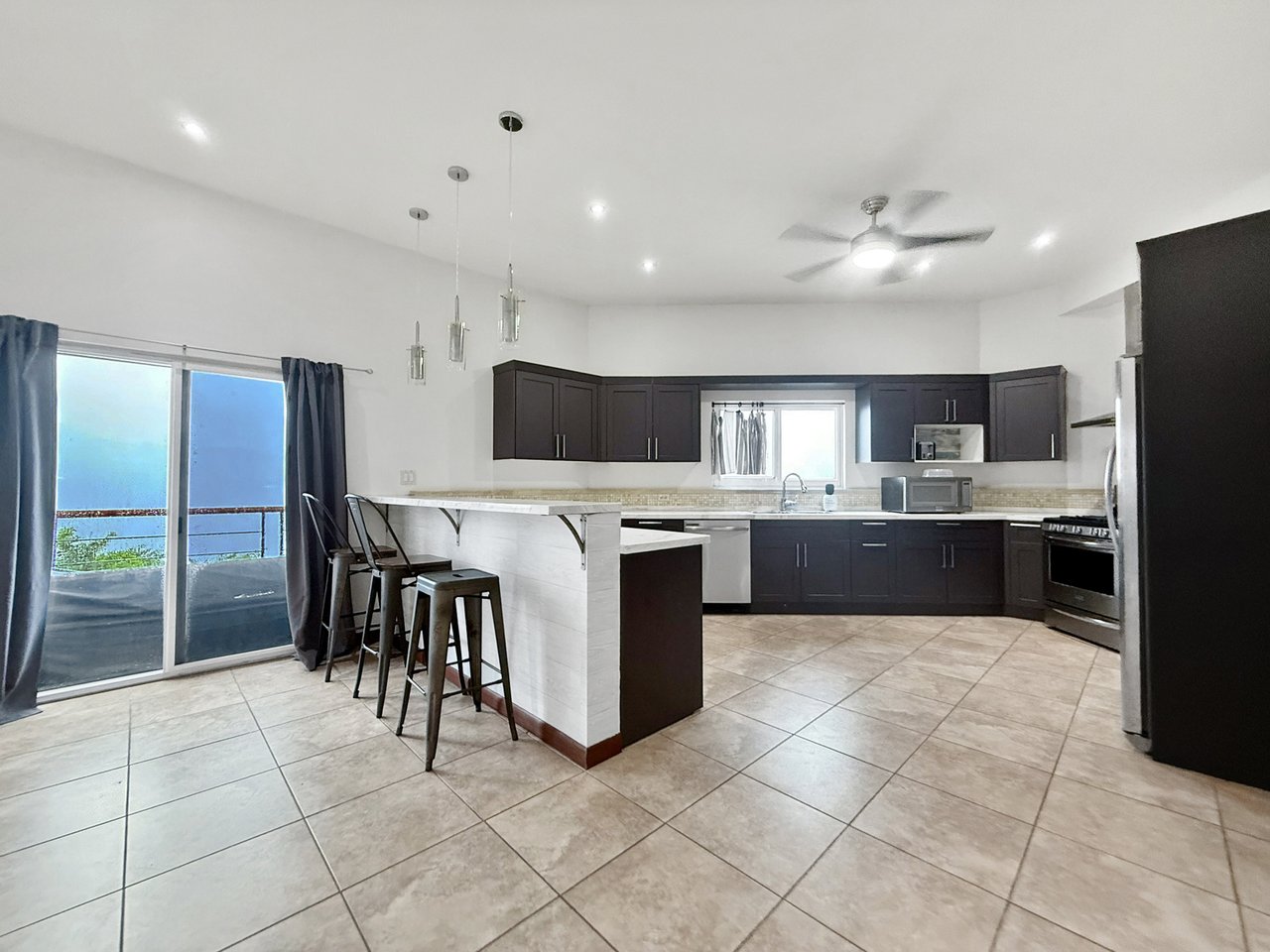 1039 Spooners Estate 3 Bedroom Apartment