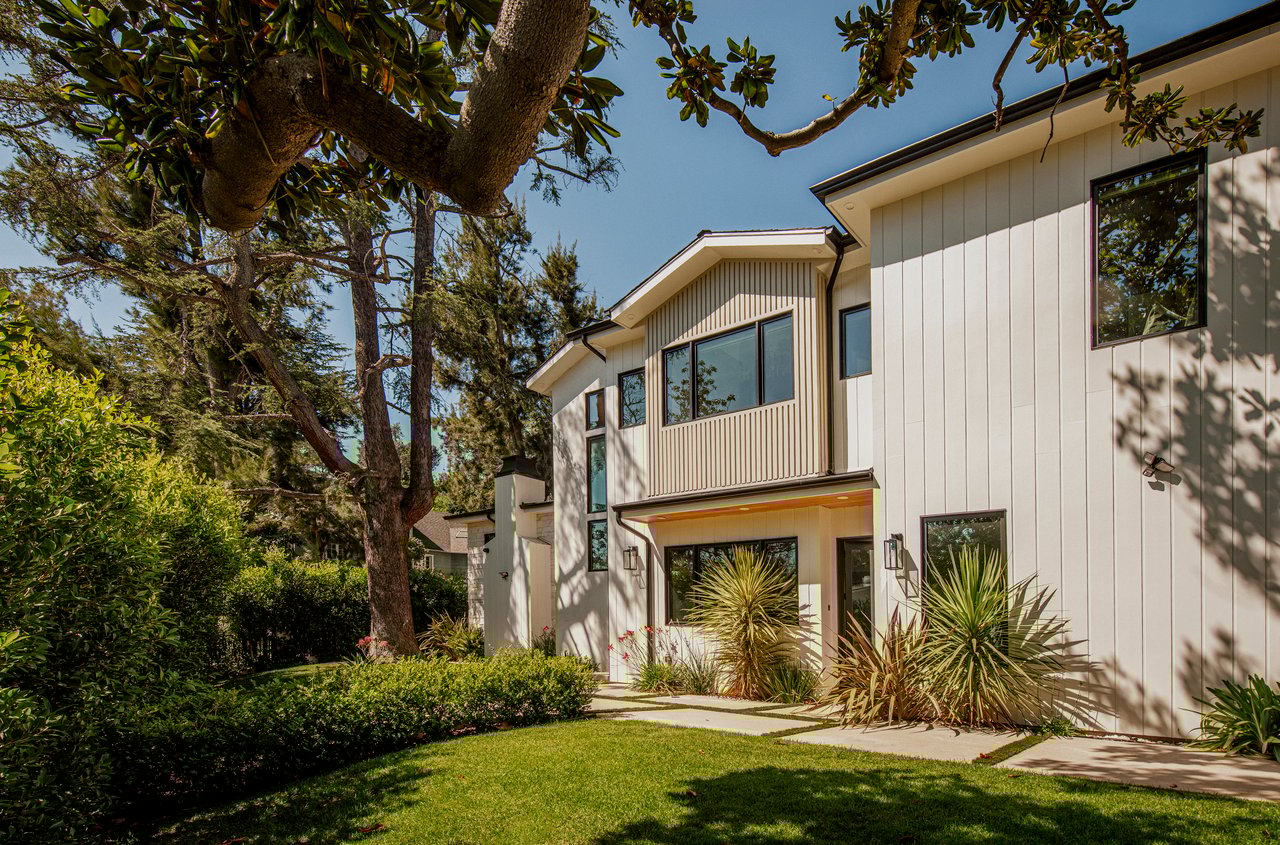 196 S Greenfield Ave, Westwood