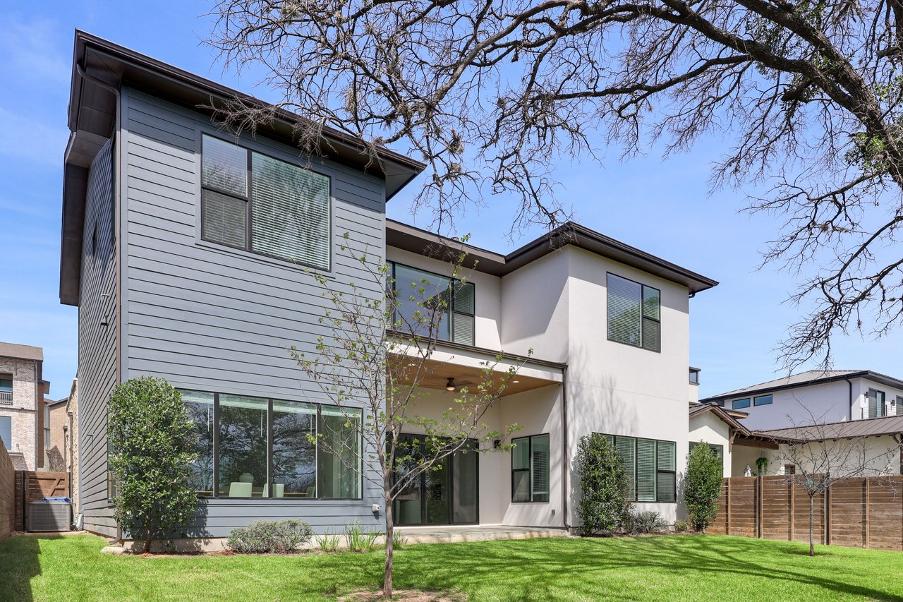 4011 Independent WAY