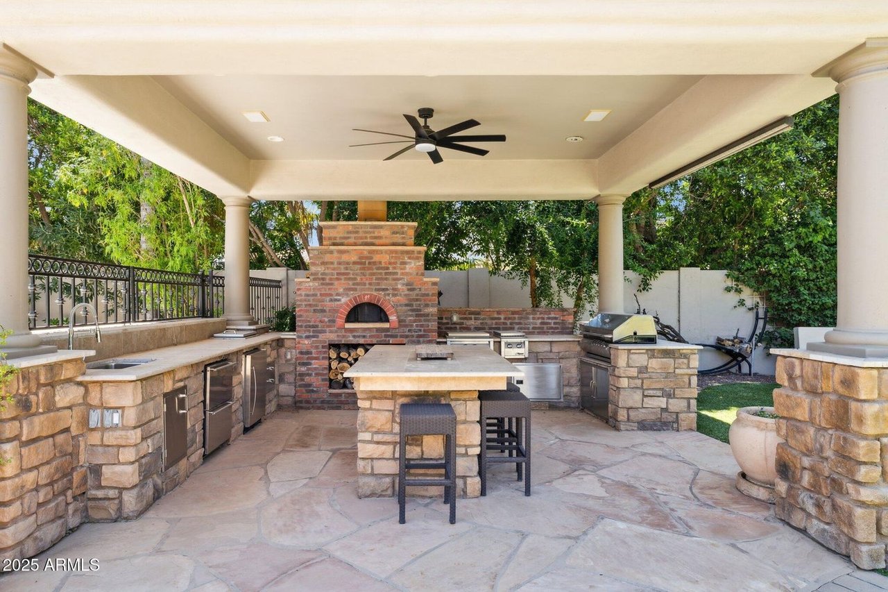 3731 E Halifax Cir 85205