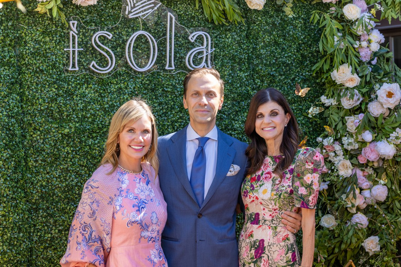 Fleurs, Friends & Fashion in Bloom 