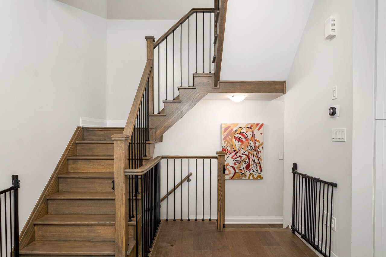 2544 Littlefield Crescent