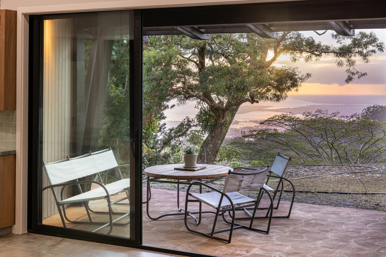 Ridgeline Living Above Honolulu