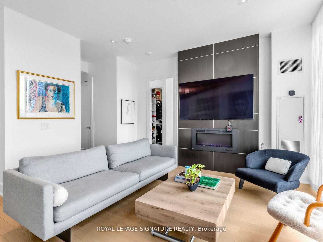 J. DAVIS HOUSE PENTHOUSE 