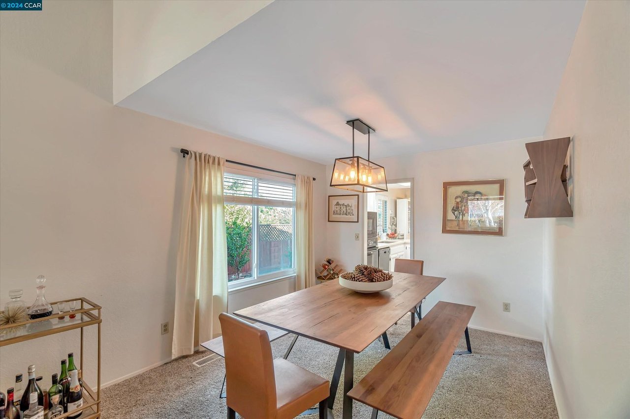 2216 Bristlecone Dr