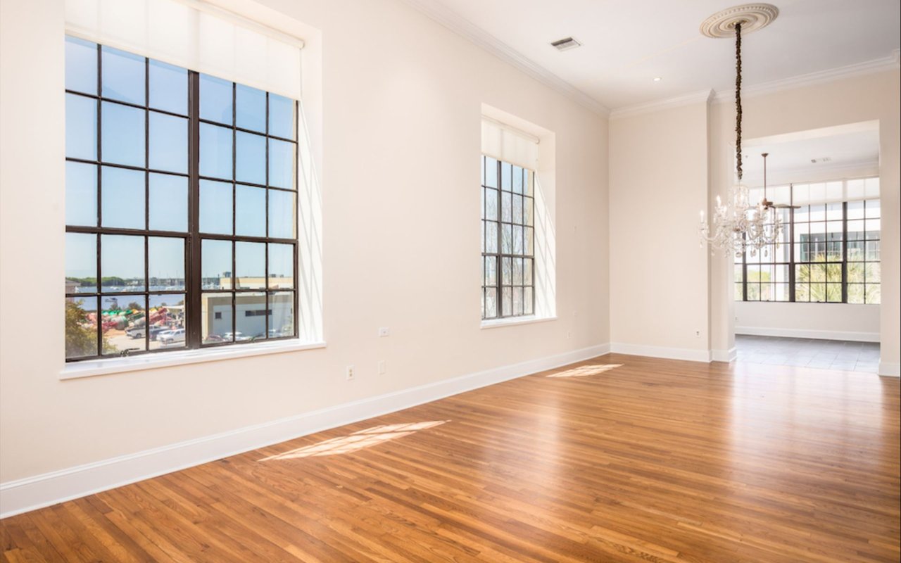 For Sale – Luxury Condos at 3 Chisolm Street