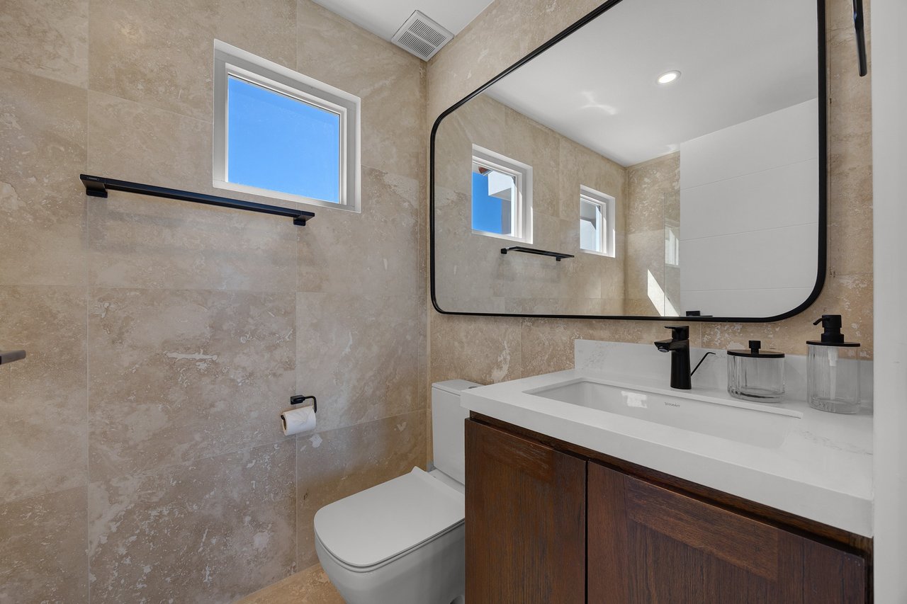Ocean View Retreat in Mar Vista