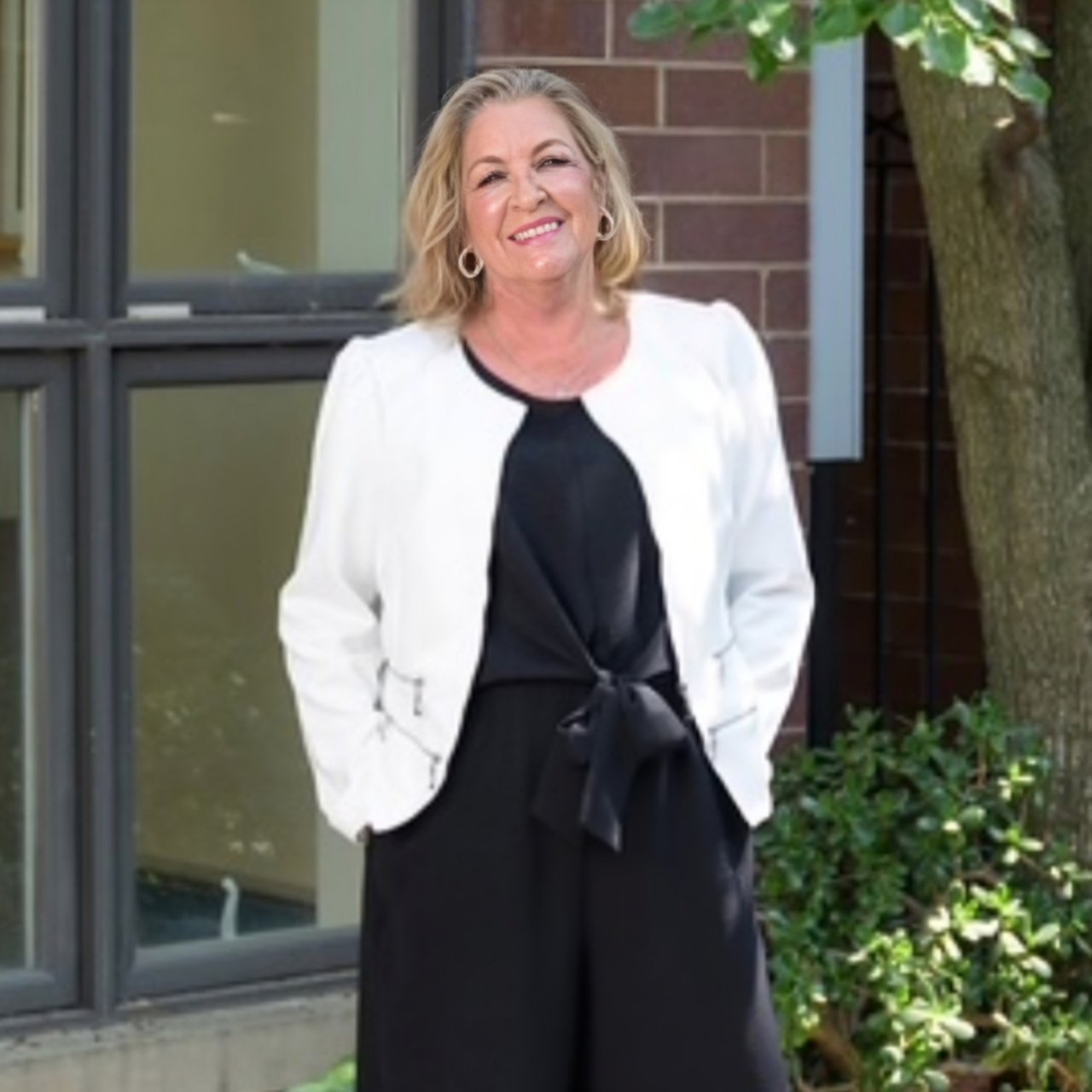Jeanne Spurlock Chicago, IL Real Estate Agent Headshot