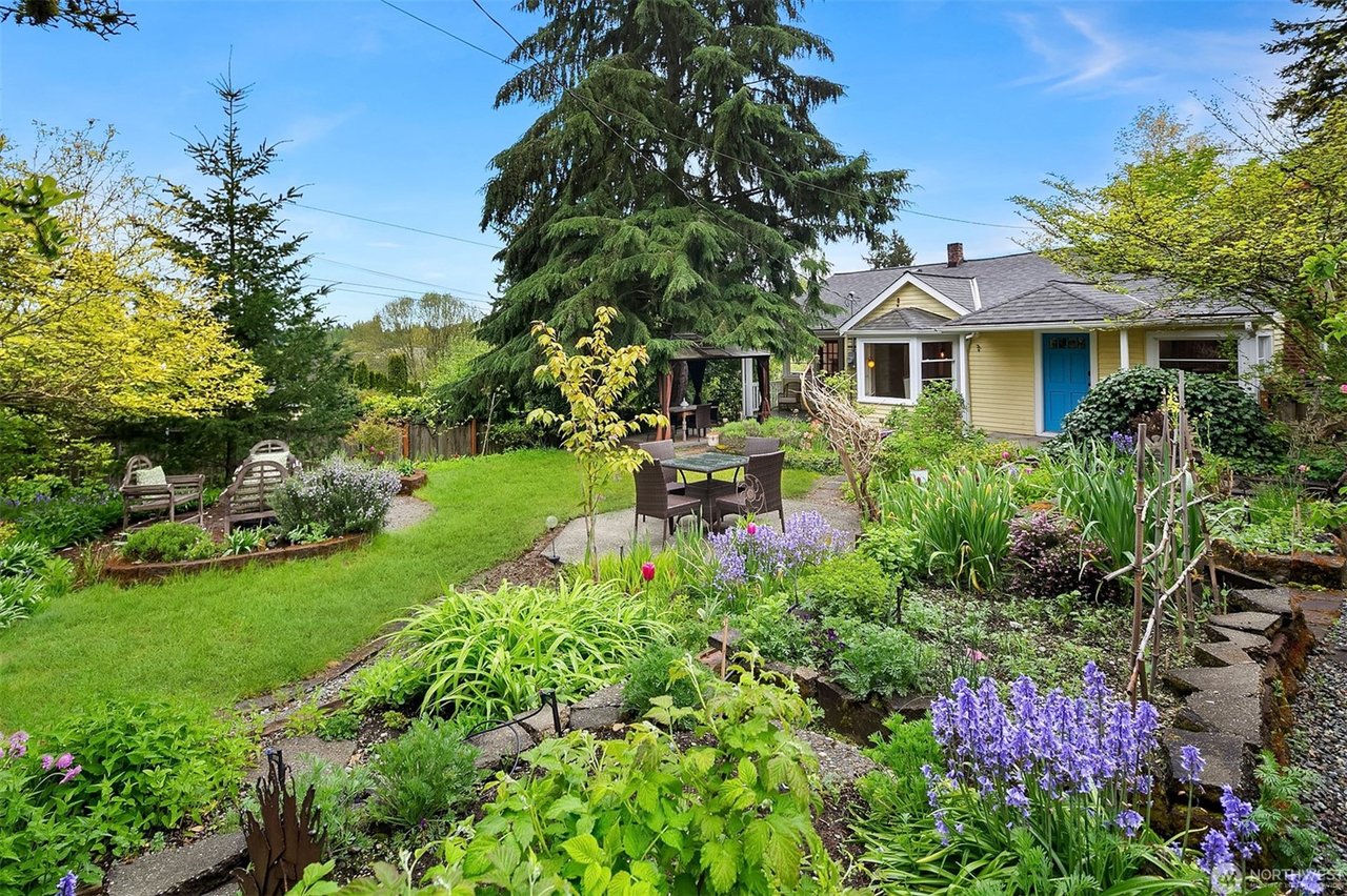 2535 NE 110th Street