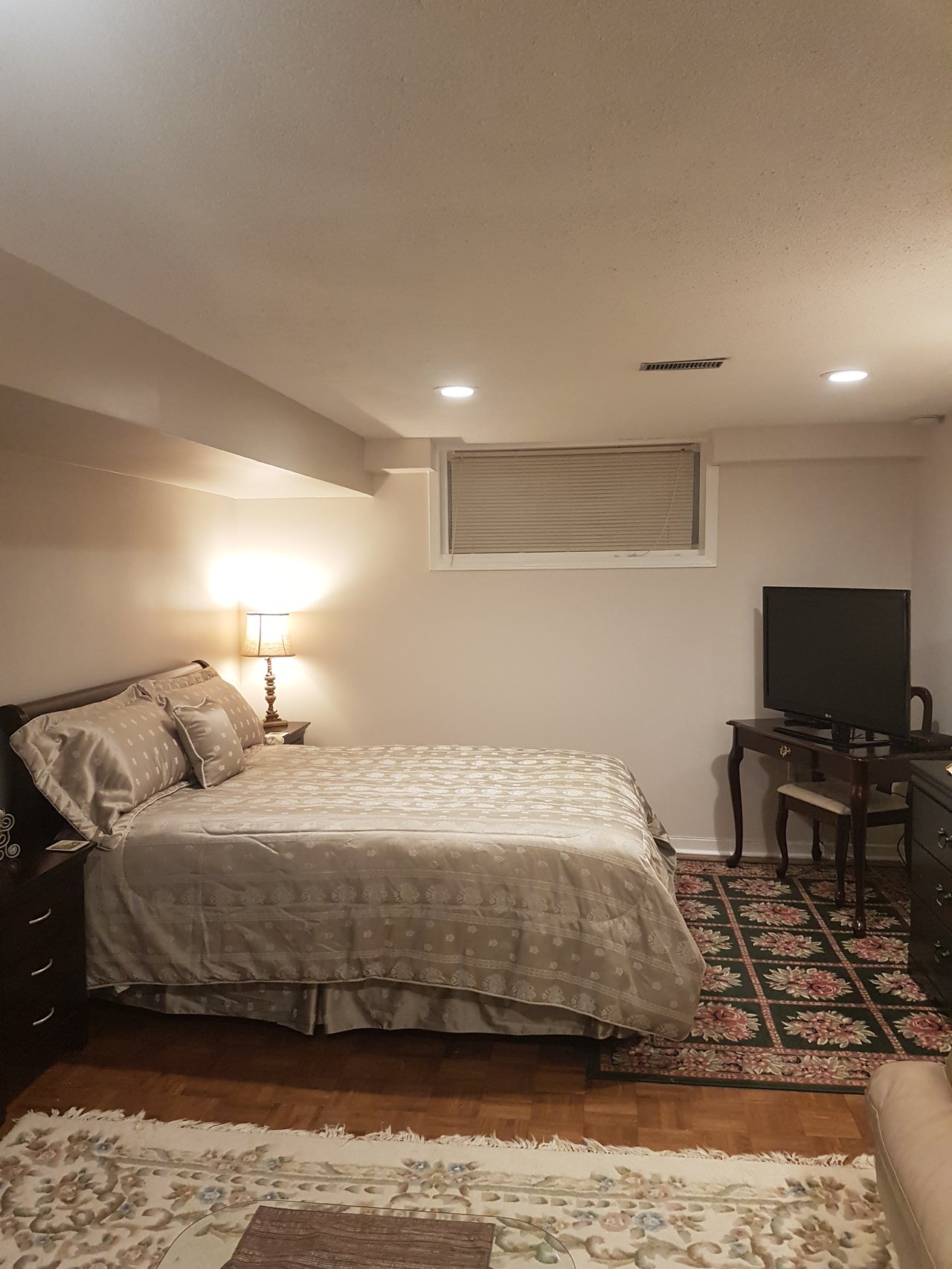 3323 Queen Frederica Dr