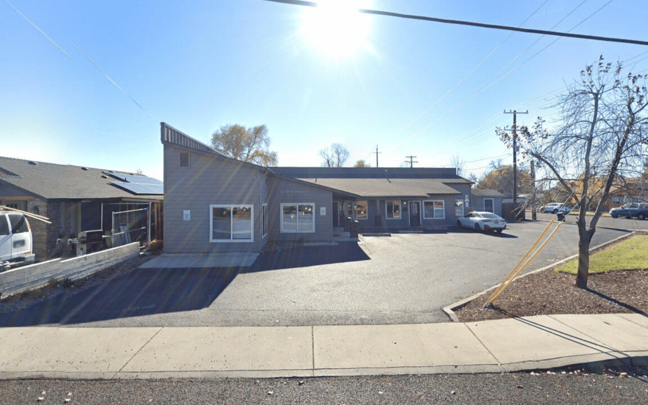 128 W Antler Ave