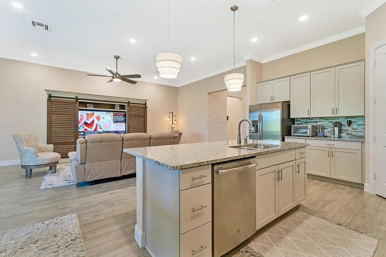 4724 SW Briarwood Ct