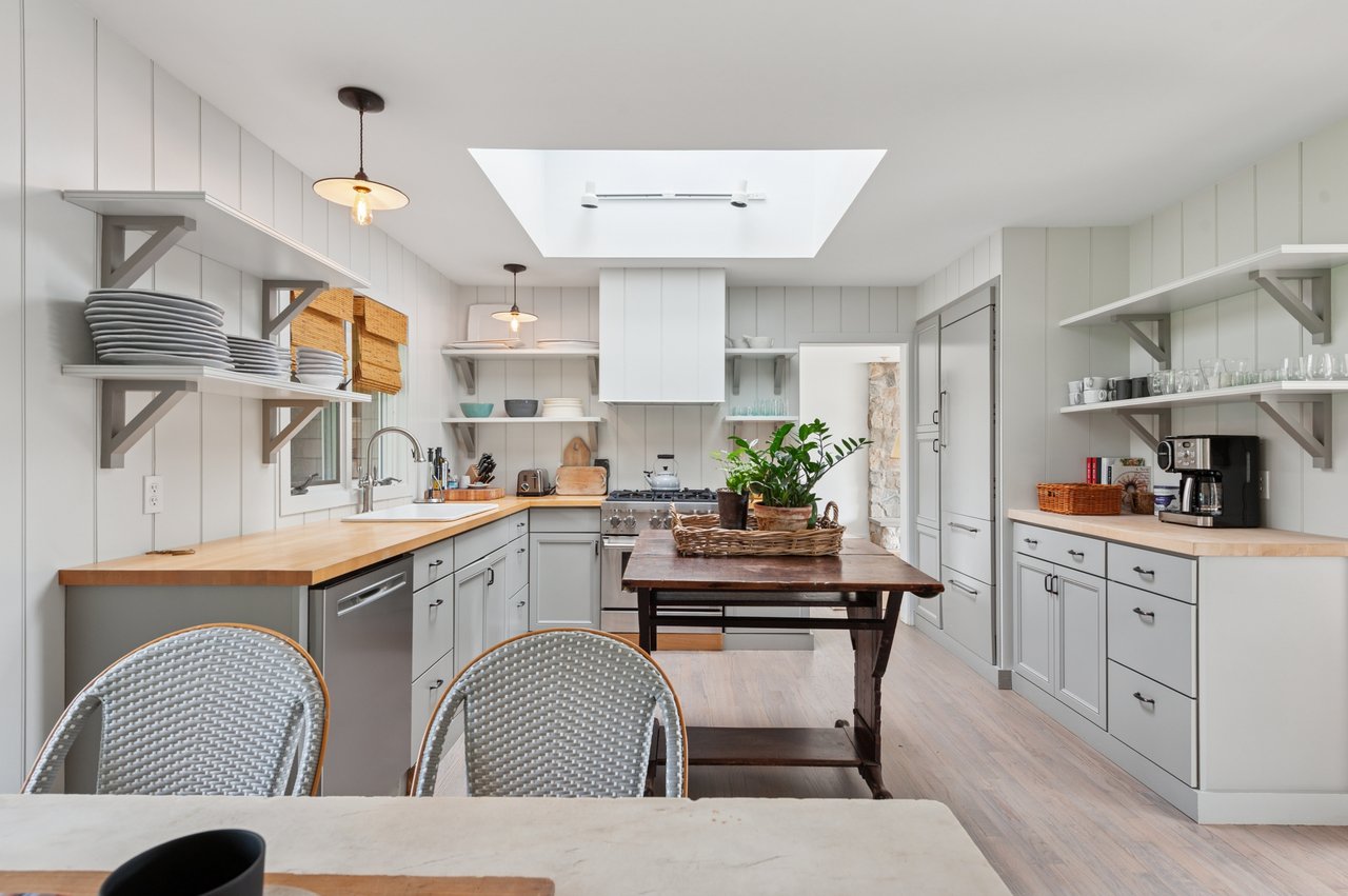236 Redwood Road