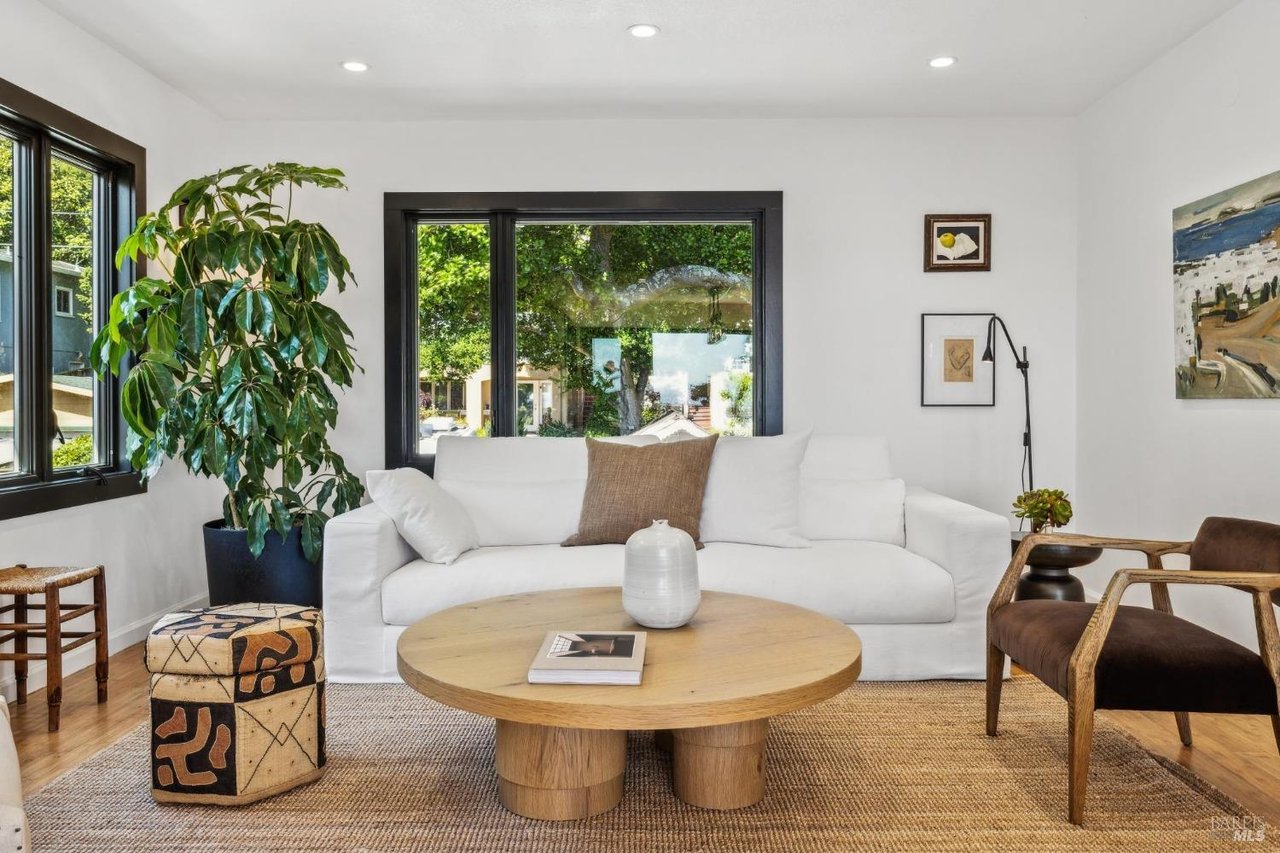 104 4th St