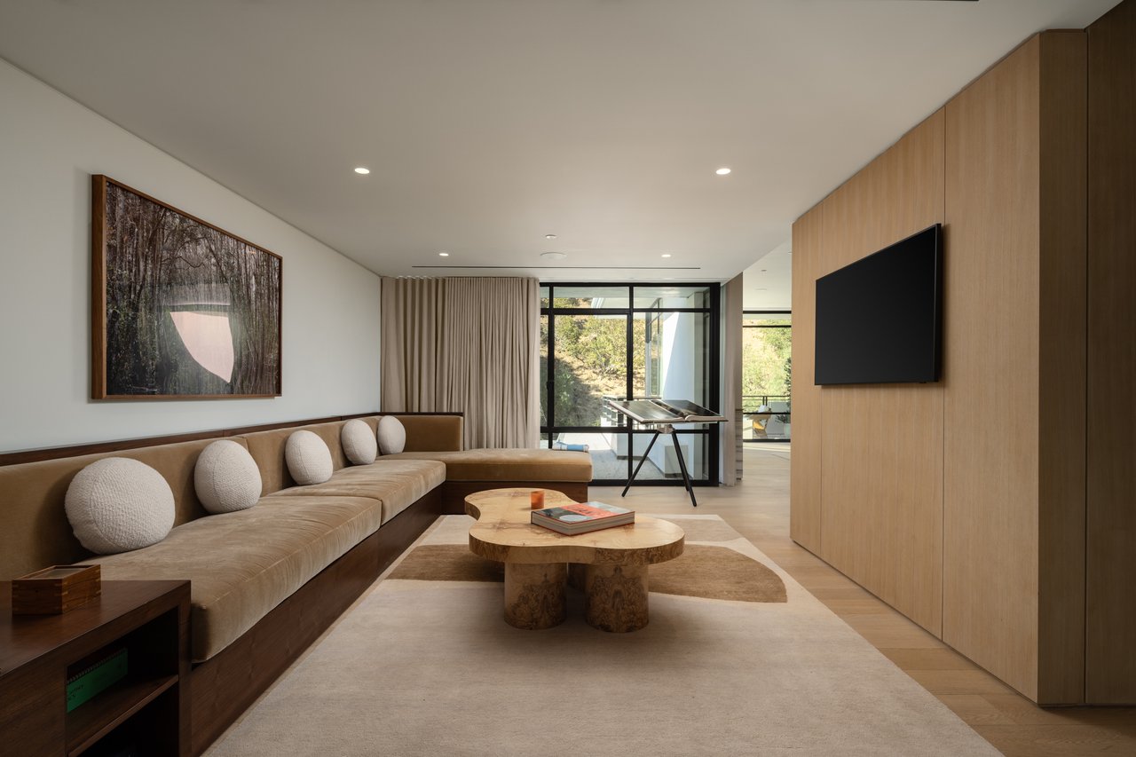 9509 Heather Rd, Beverly Hills 